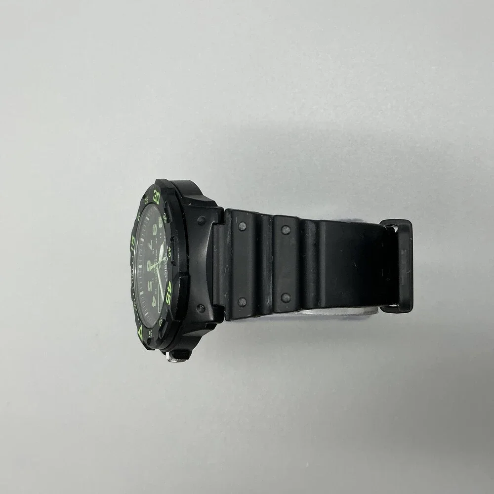 Casio MRW-200H Mens Watch 43mm Black Dial Black Resin Day Date New Battery
